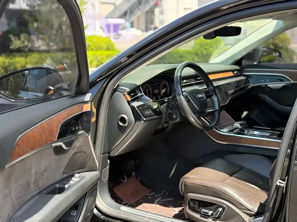 Audi A8 — миниатюра 7