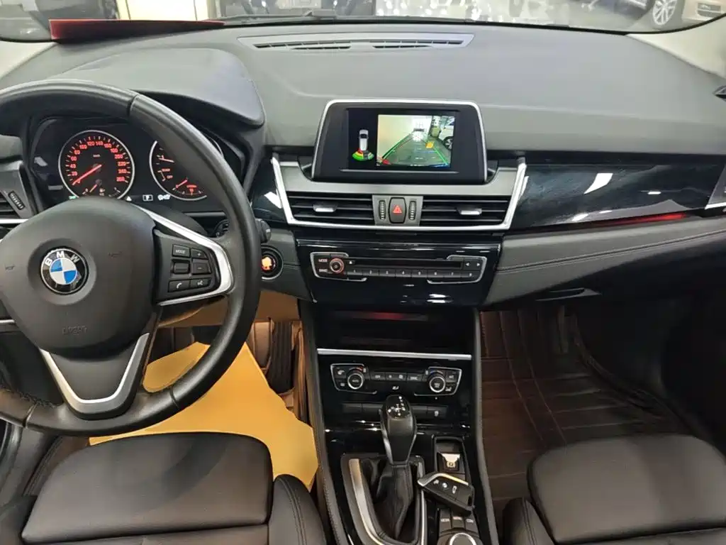 BMW 2 Series Gran Tourer — миниатюра 10