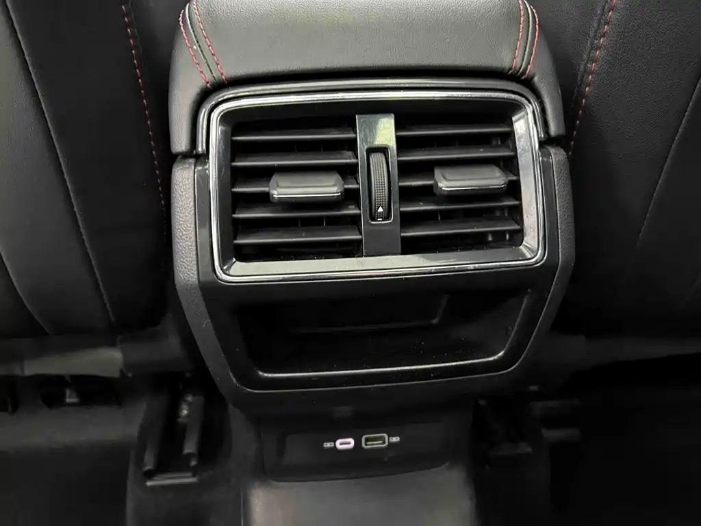Skoda Karoq — миниатюра 20