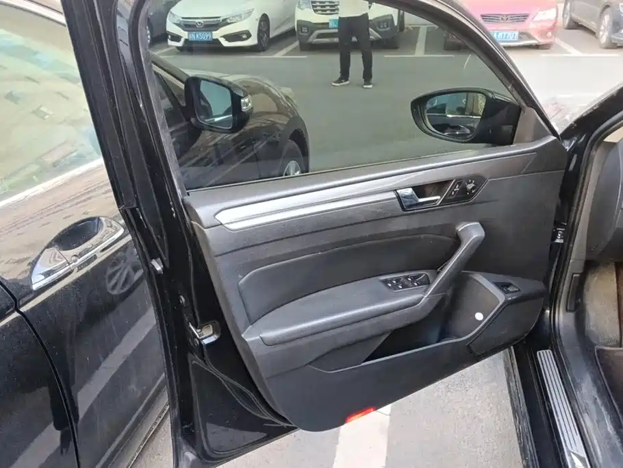 Volkswagen Passat — миниатюра 7