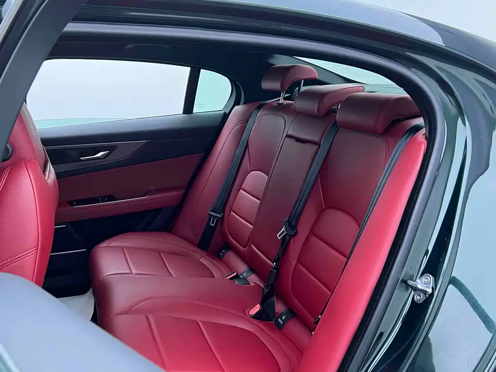 Jaguar XEL — миниатюра 26