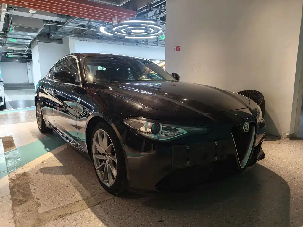 Alfa Romeo Giulia — миниатюра 3