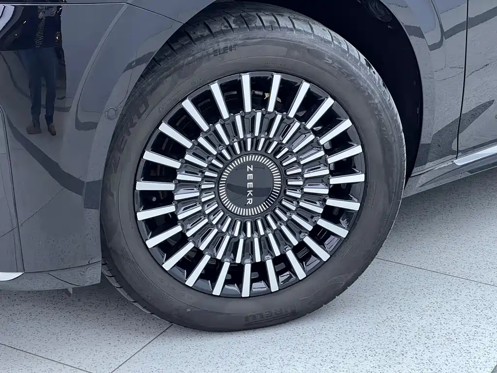 ZEEKR EXTREME KRYPTON 009