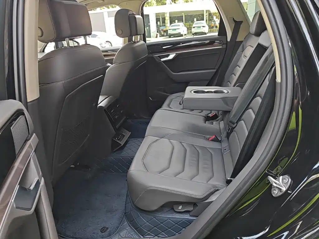 Volkswagen Touareg — миниатюра 17