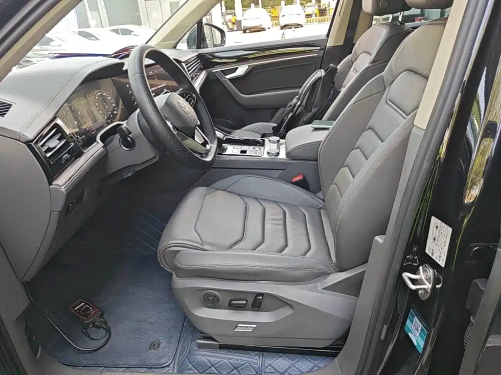 Volkswagen Touareg — миниатюра 15