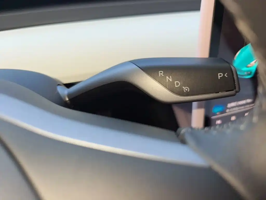 Tesla Model 3 — миниатюра 14
