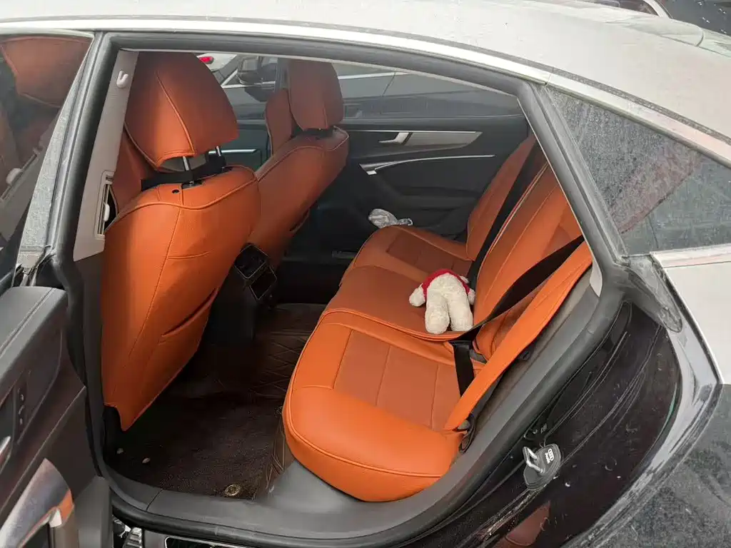 Audi A7L — миниатюра 6
