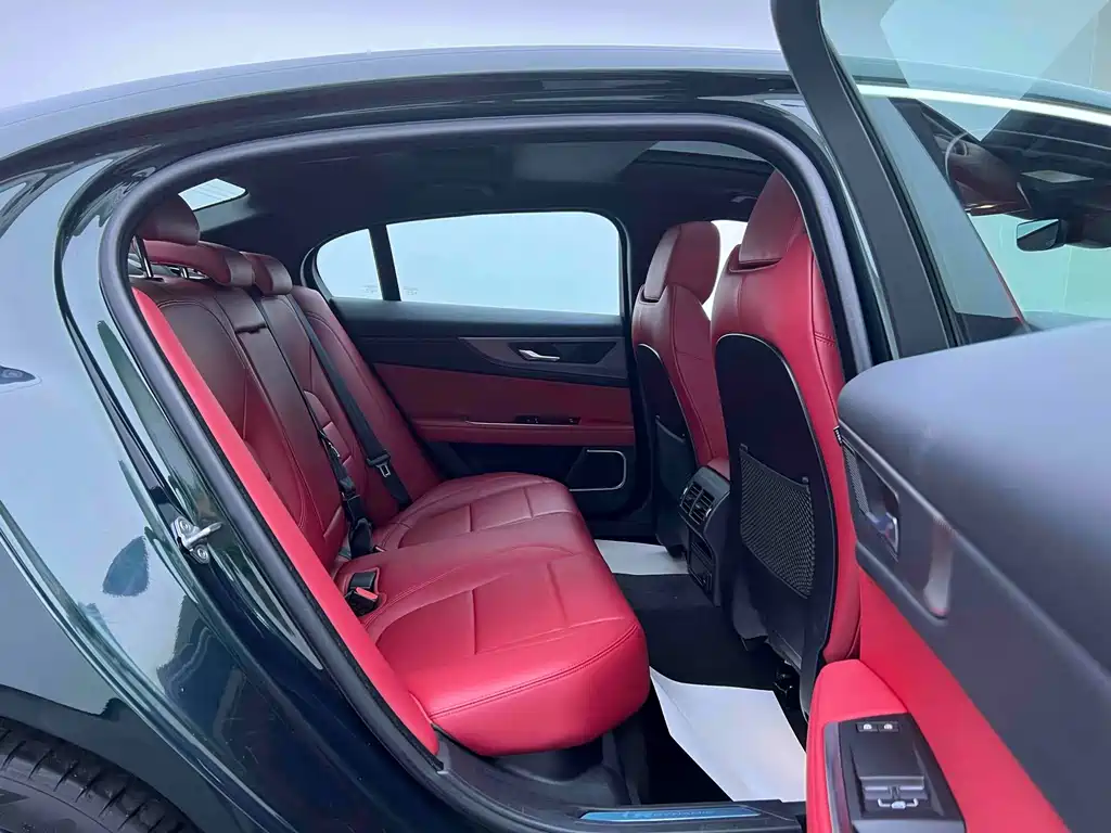 Jaguar XEL — миниатюра 22