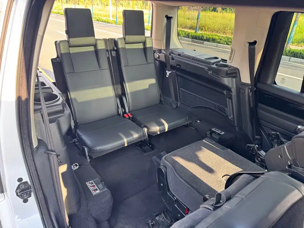 Land Rover Discovery — миниатюра 20