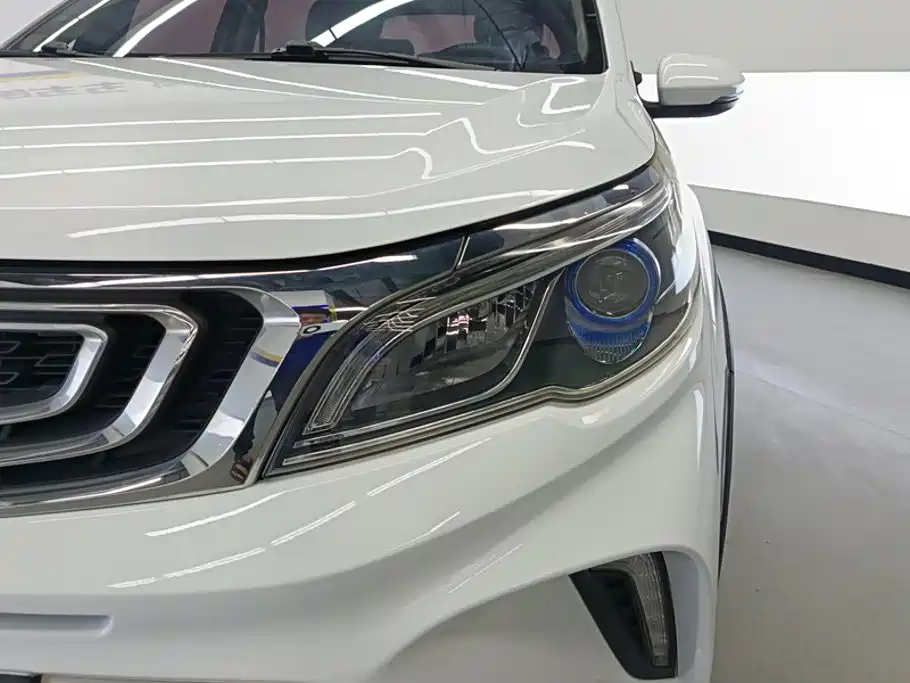 Geely Vision X3 — миниатюра 5
