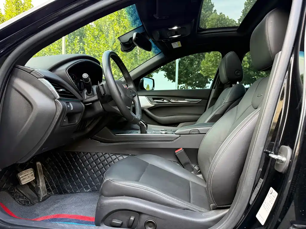 Cadillac CT5 — миниатюра 5
