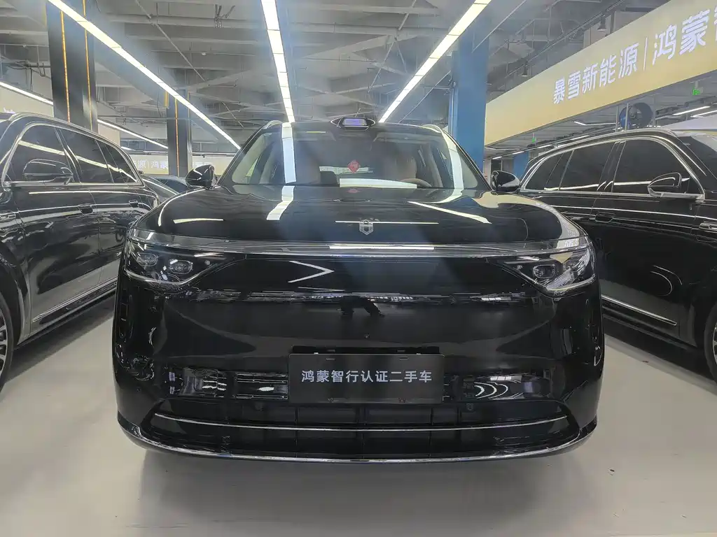 Aito M8 2025 Ultra 53.4kWh 6 мест (192 ）
