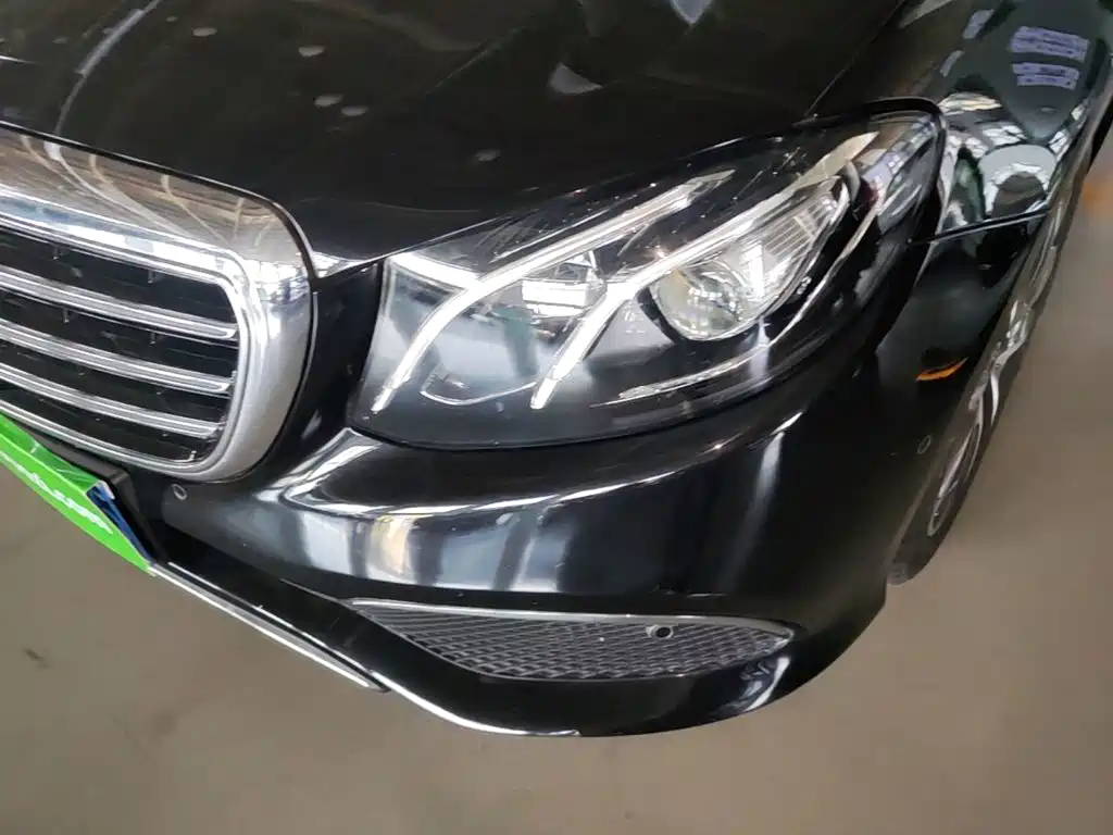 Mercedes-Benz E-Class — миниатюра 24