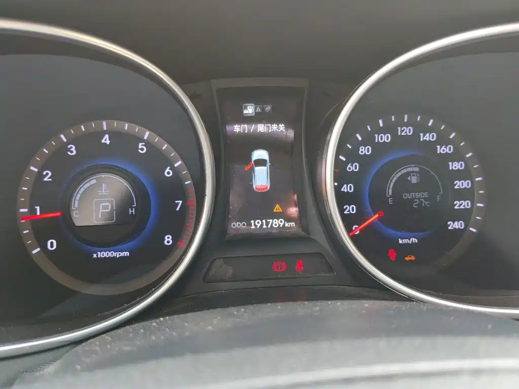 Hyundai Santa Fe — миниатюра 8