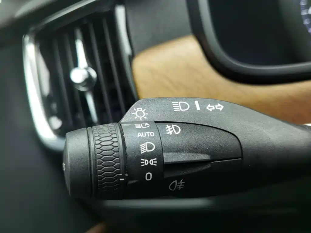 Volvo S90 — миниатюра 21