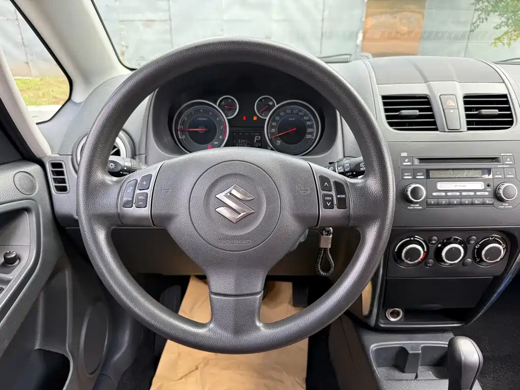Suzuki SX4 — миниатюра 10