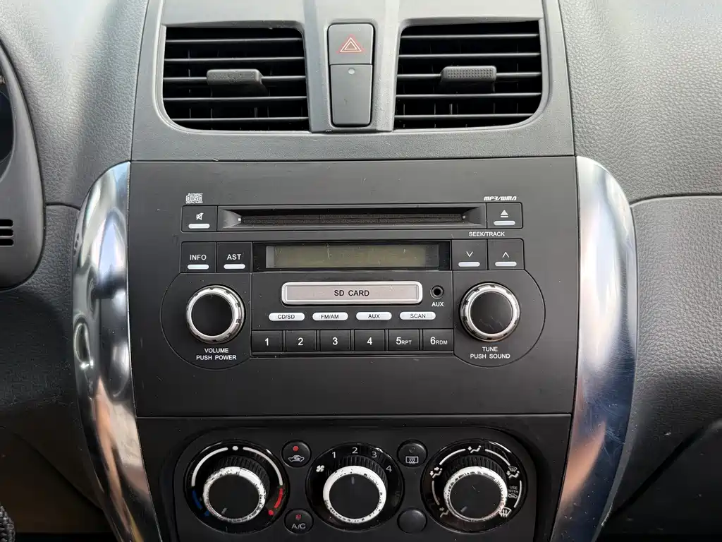 Suzuki SX4 — миниатюра 13
