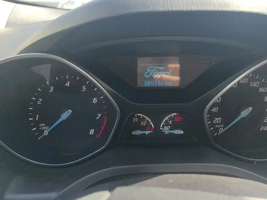 Ford Kuga — миниатюра 14