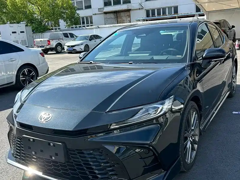 Toyota Camry — миниатюра 4