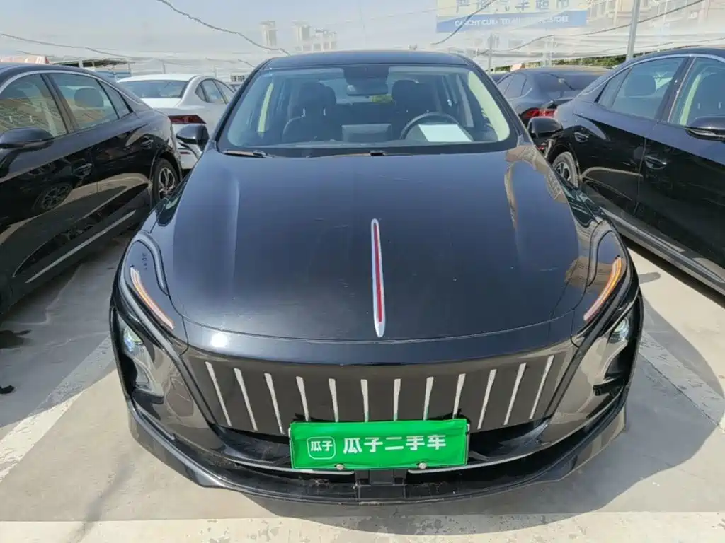 Hongqi Hongqi E-QM5 — миниатюра 3