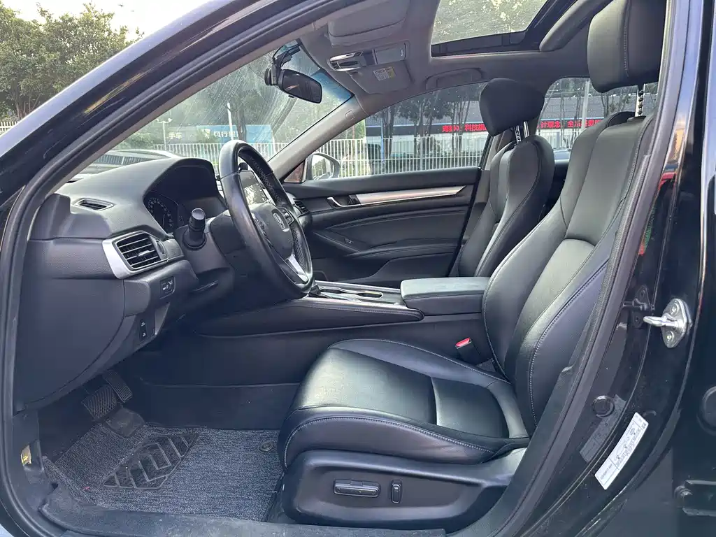 Honda Accord — миниатюра 7