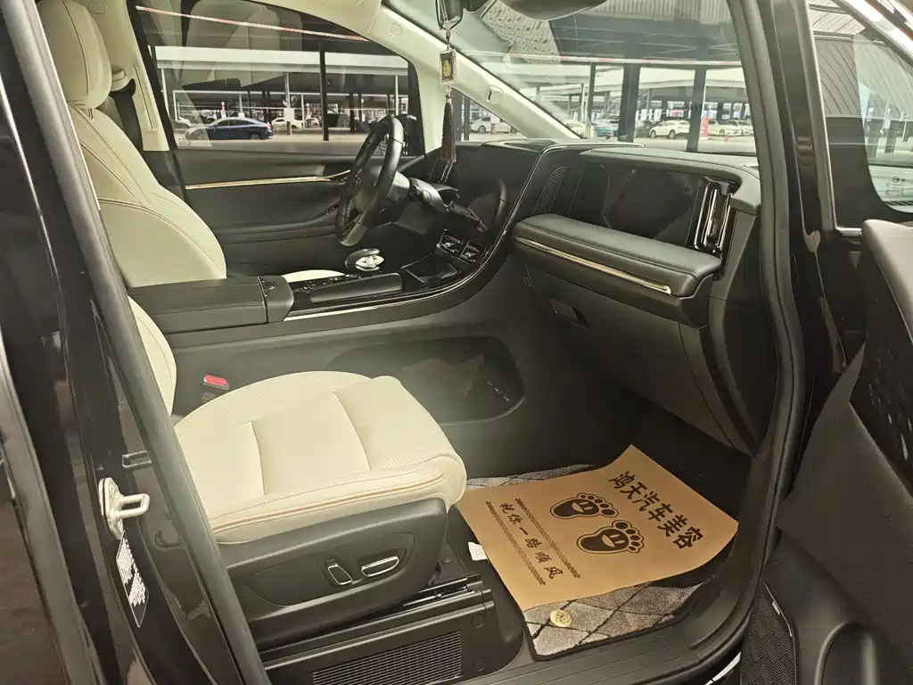 GAC Motor Trumpchi E9 — миниатюра 7