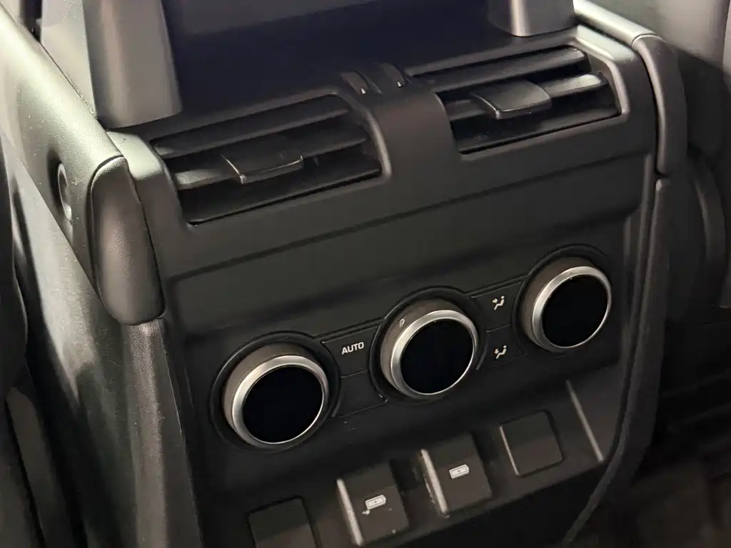 Land Rover Land Rover Defender 2023 110 3.0T P400 X-DYNAMIC HSE
