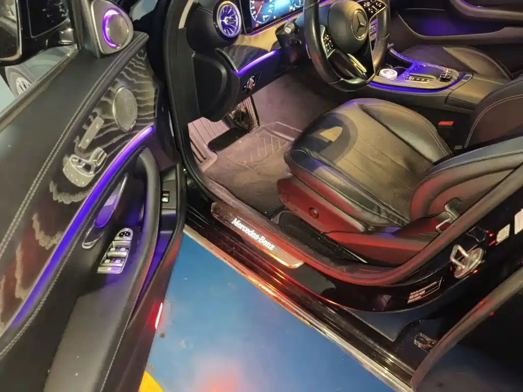 Mercedes-Benz E-Class — миниатюра 12