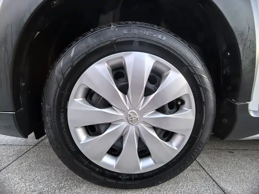 TOYOTA YARIS L ZHIXUAN