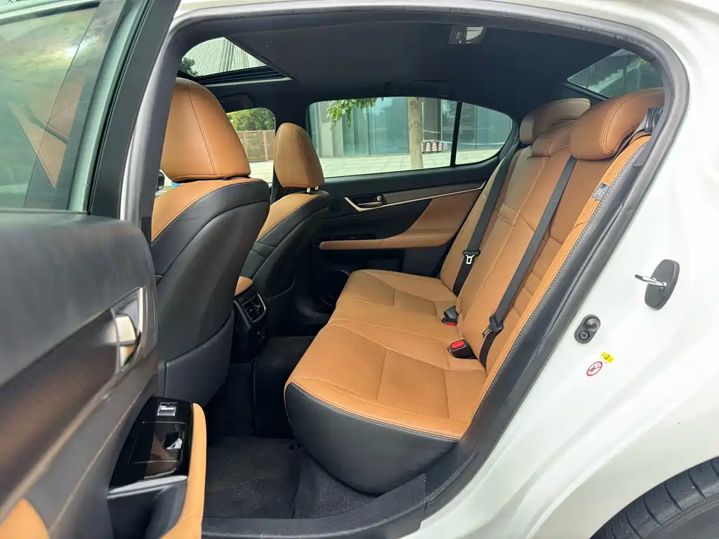 Lexus GS — миниатюра 11