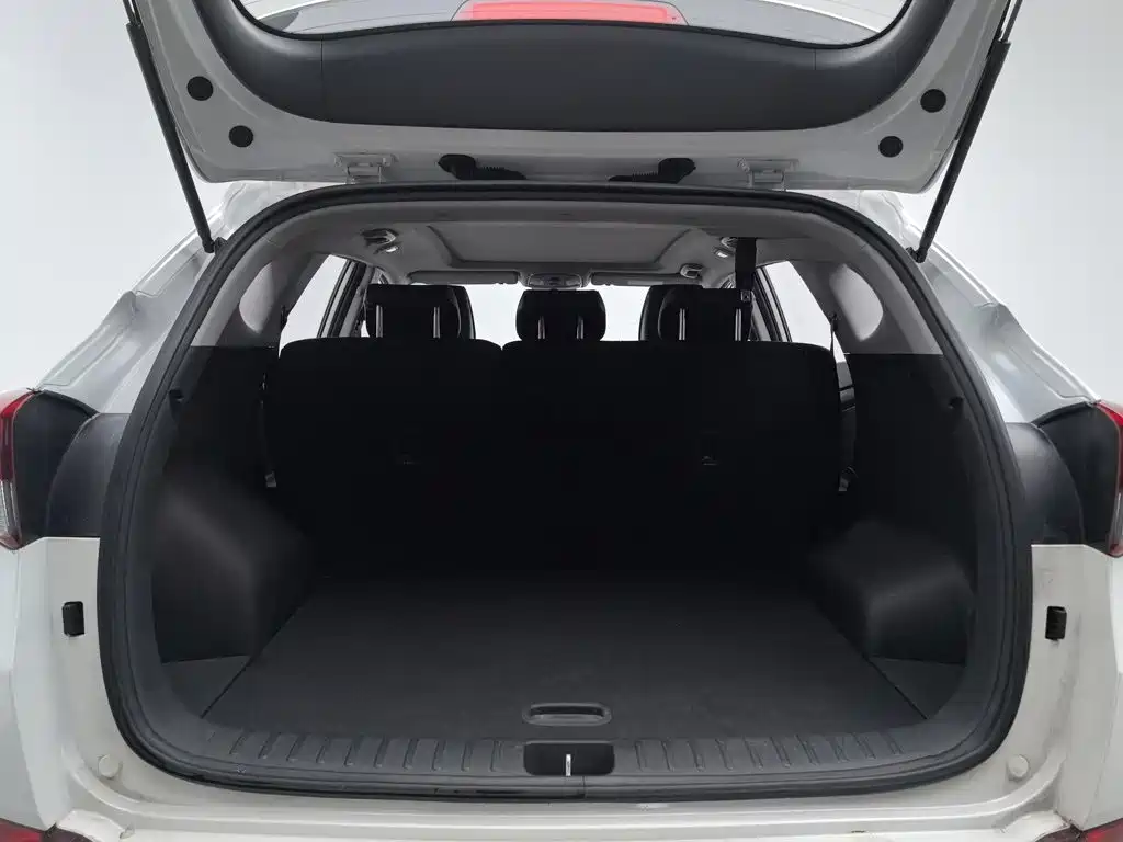 Hyundai Tucson — миниатюра 16