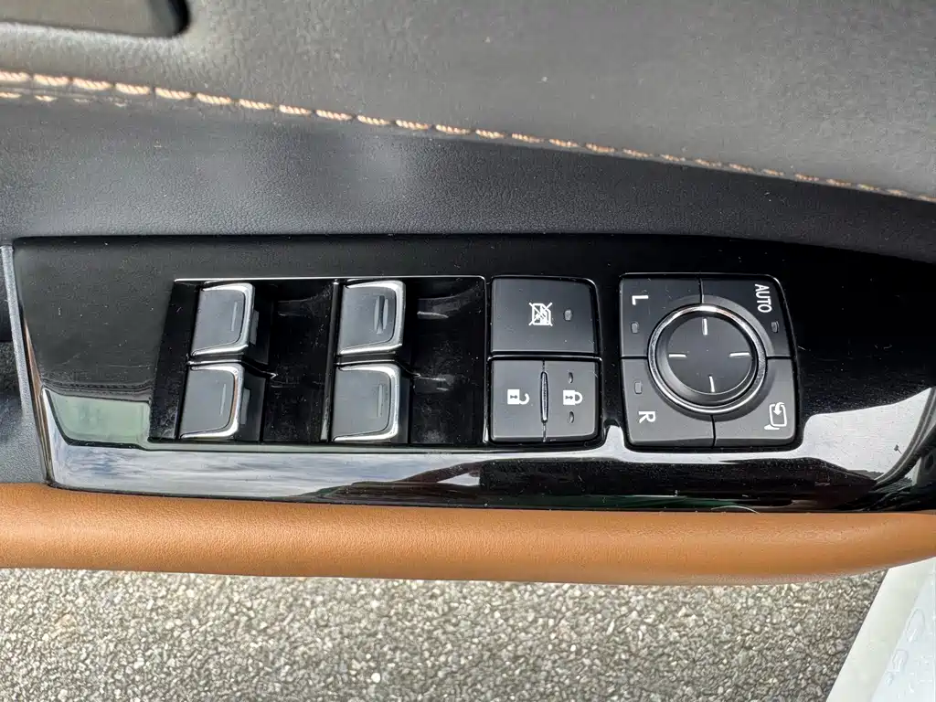 Lexus GS — миниатюра 25