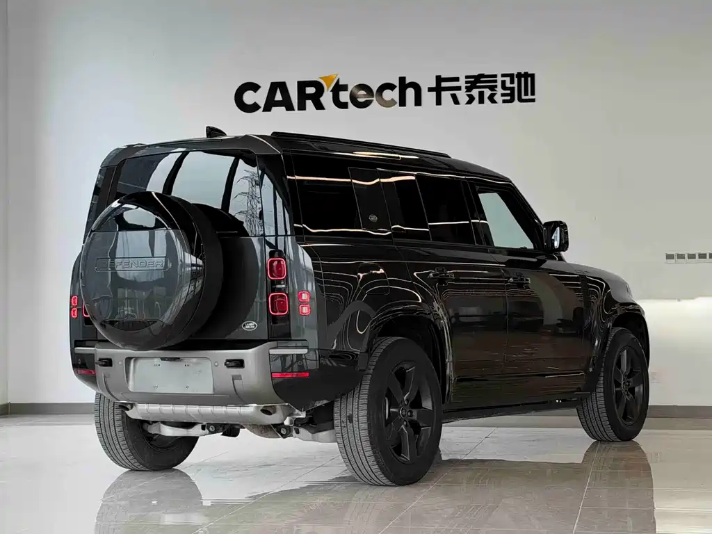 Land Rover Defender — миниатюра 4