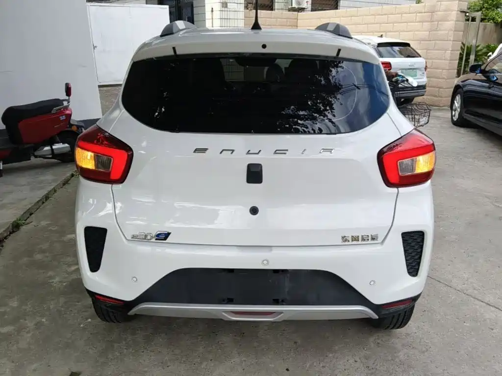 Venucia e30 — миниатюра 6