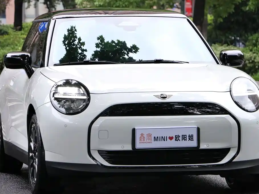 Mini COOPER 2026 466km COOPER E