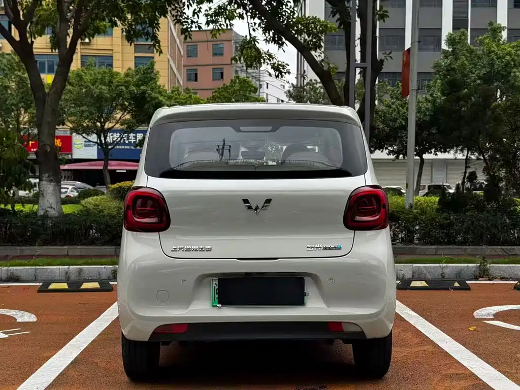 Wuling MINIEV — миниатюра 8
