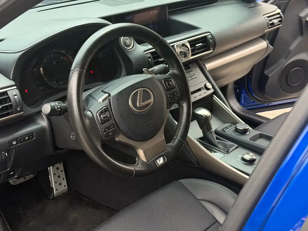 Lexus IS — миниатюра 15