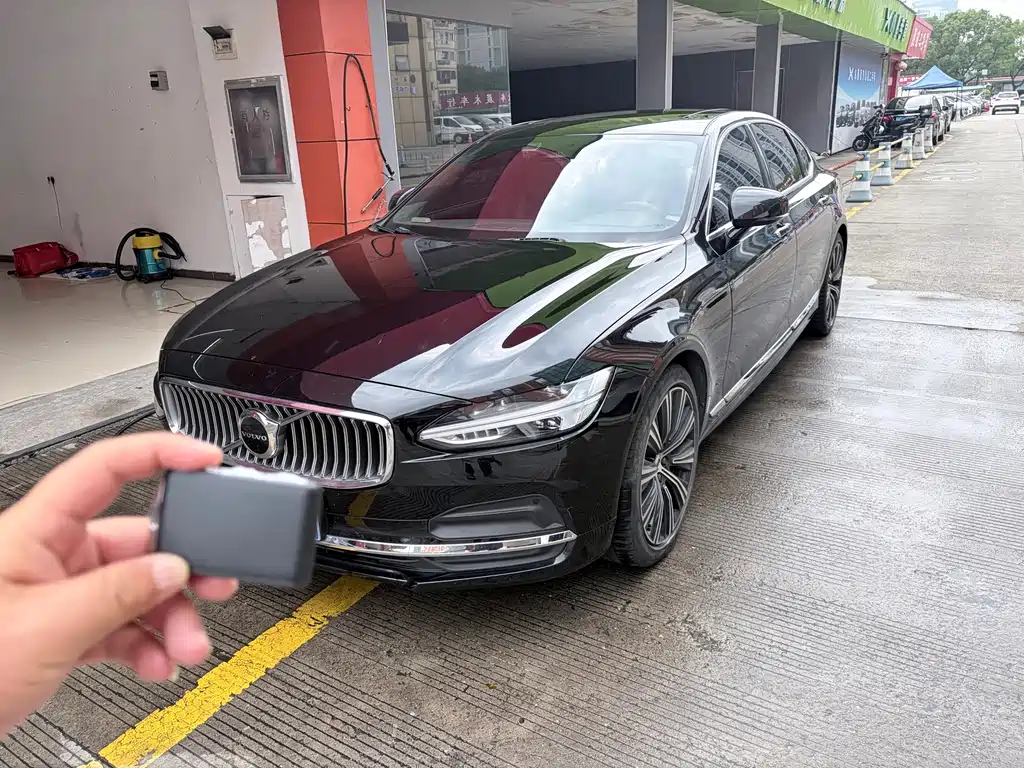 Volvo S90 — миниатюра 9