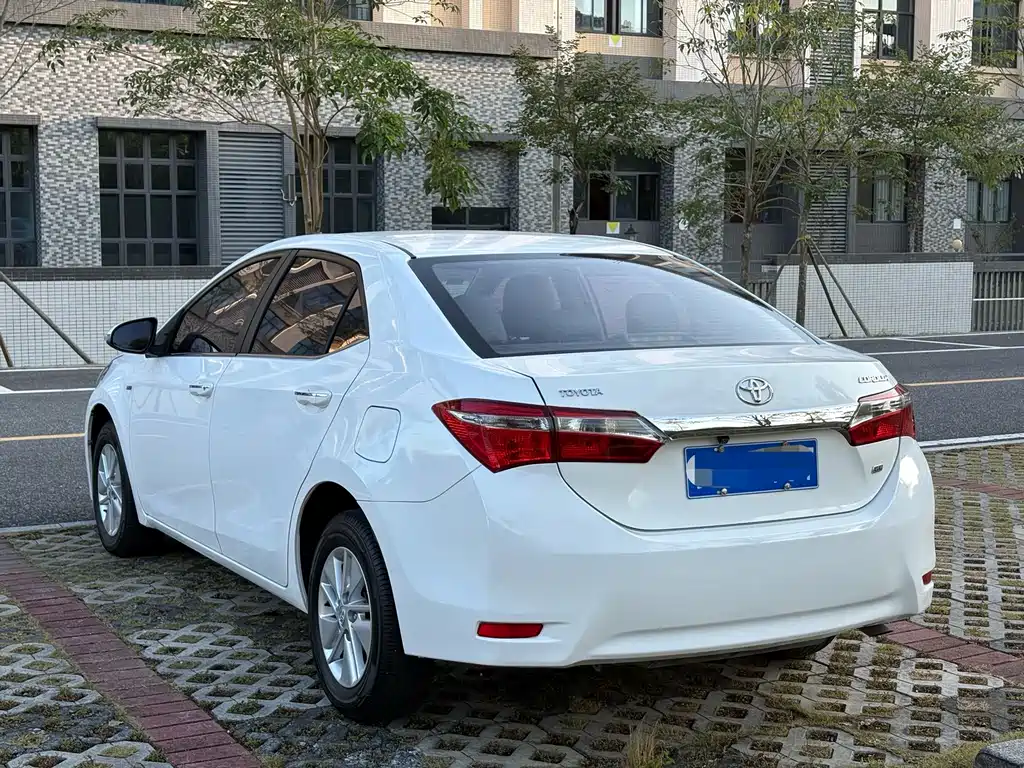 Toyota Corolla — миниатюра 7