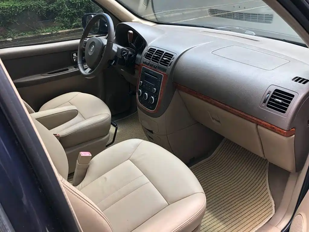 Buick GL8 — миниатюра 9