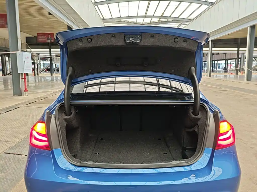 BMW 3 Series — миниатюра 19