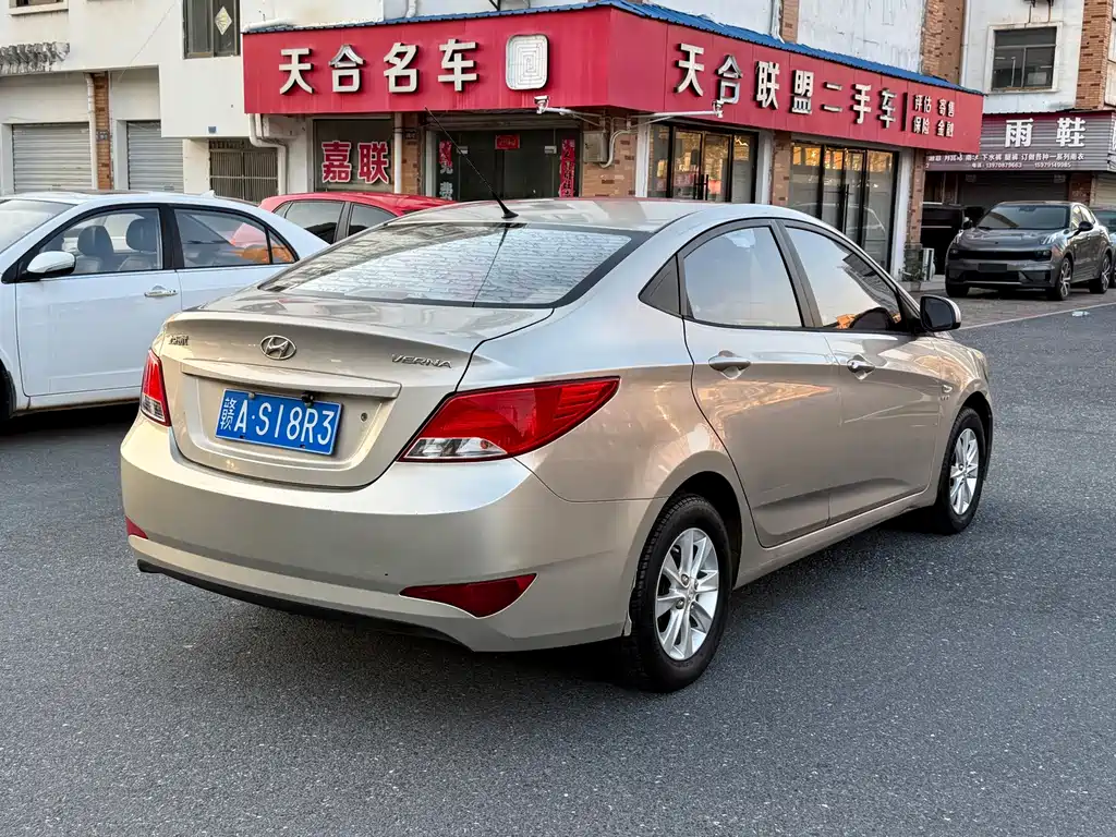 Hyundai Verna — миниатюра 9