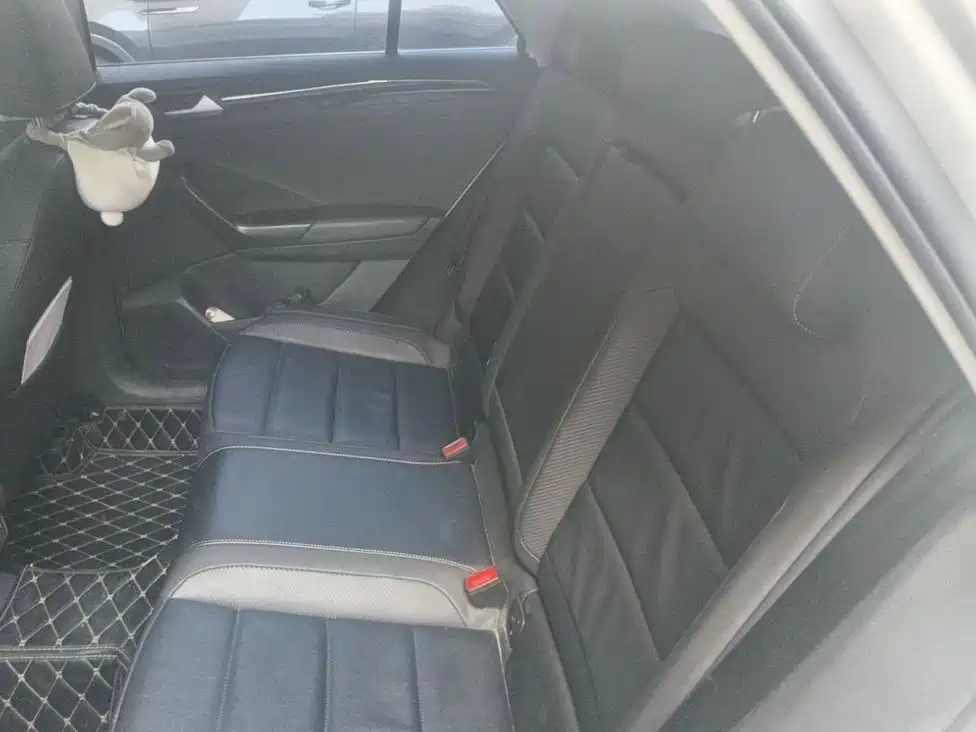 Volkswagen T-Roc — миниатюра 15