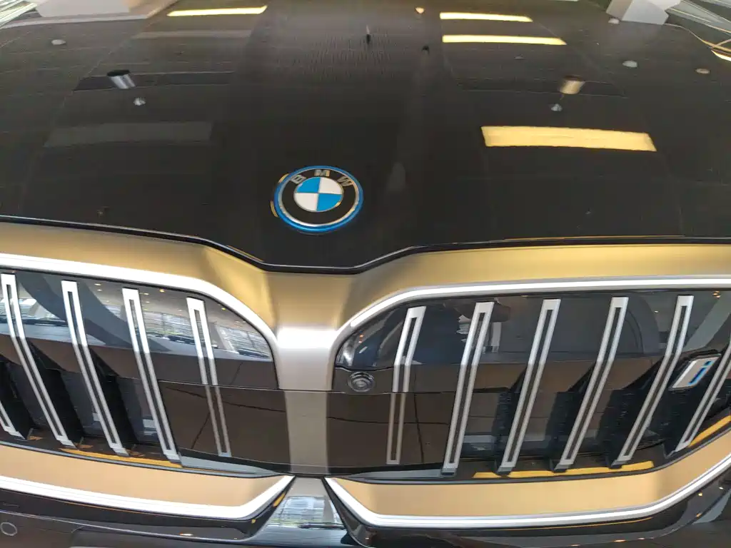BMW i5 2025 eDrive 40L M Sport