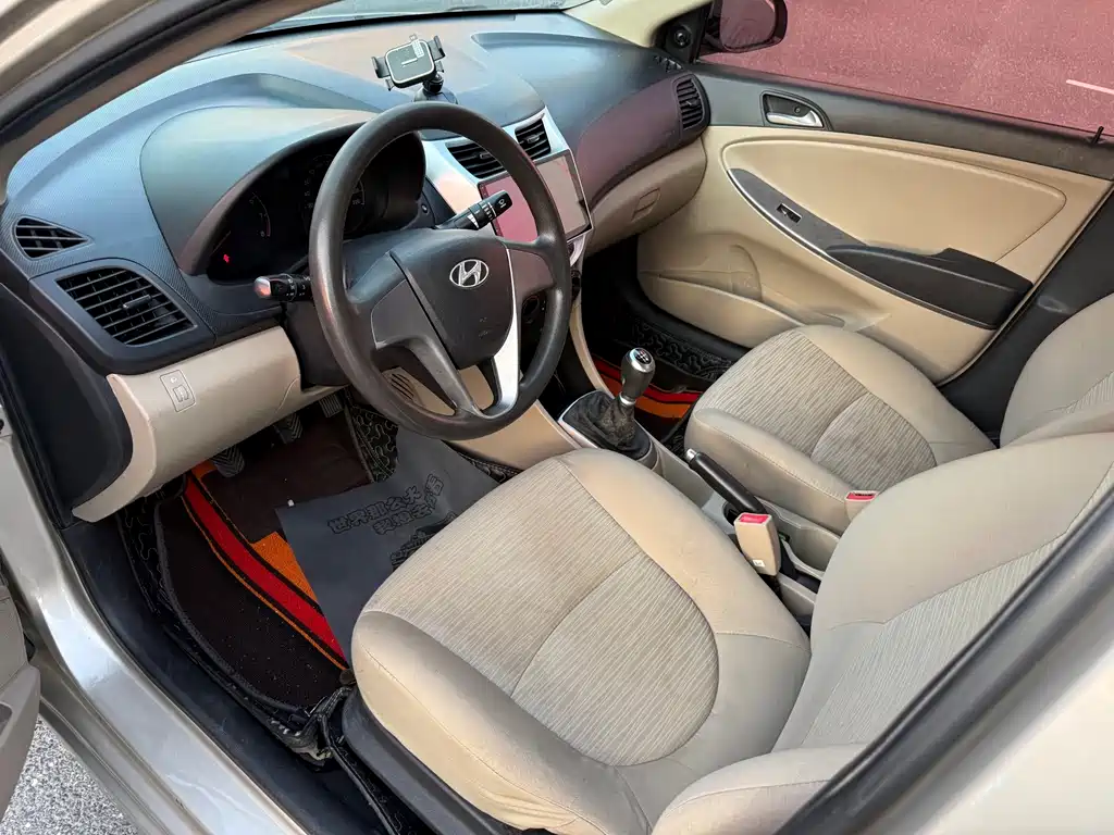 Hyundai Verna — миниатюра 4