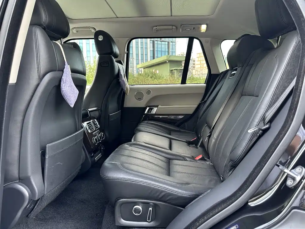 Land Rover Range Rover — миниатюра 10