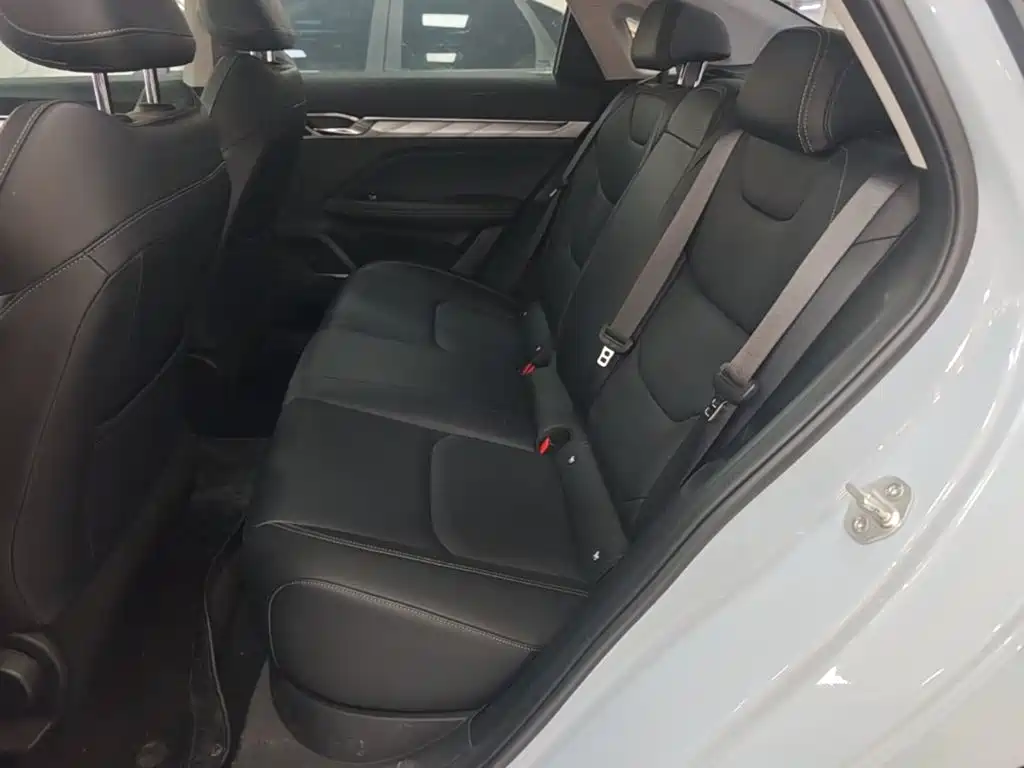 Geely L HiP — миниатюра 17