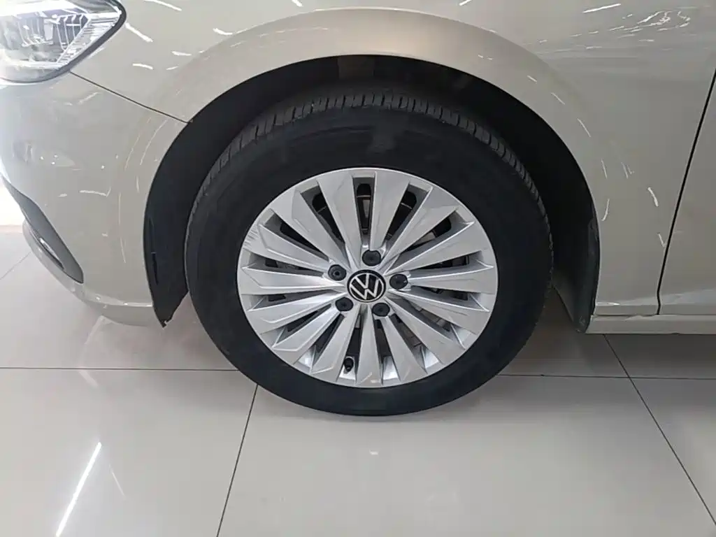 Volkswagen Lavida — миниатюра 23