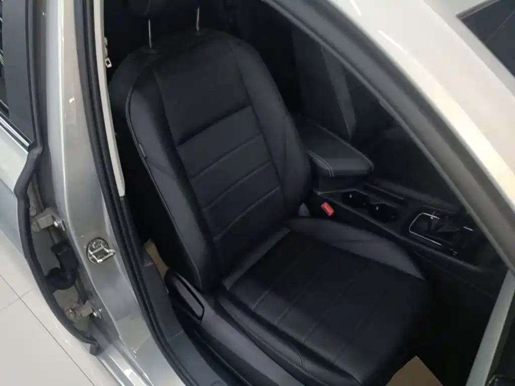 Volkswagen Lavida — миниатюра 25