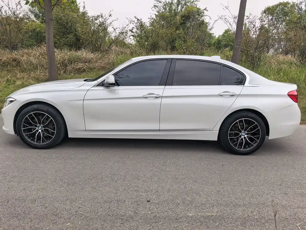 BMW 3 Series — миниатюра 7